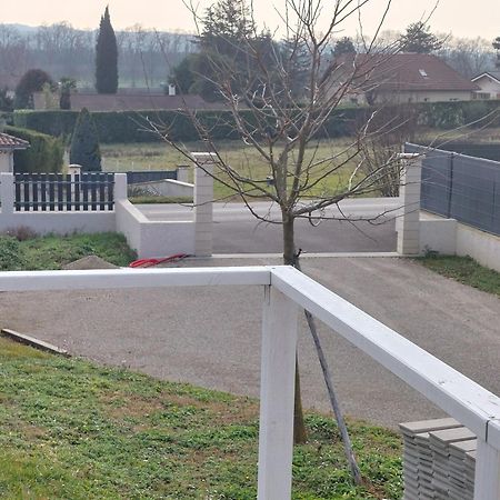 Gite Des Reguinelles Saint-Lattier Kültér fotó